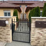 Deak Apartman Appartement Gárdony